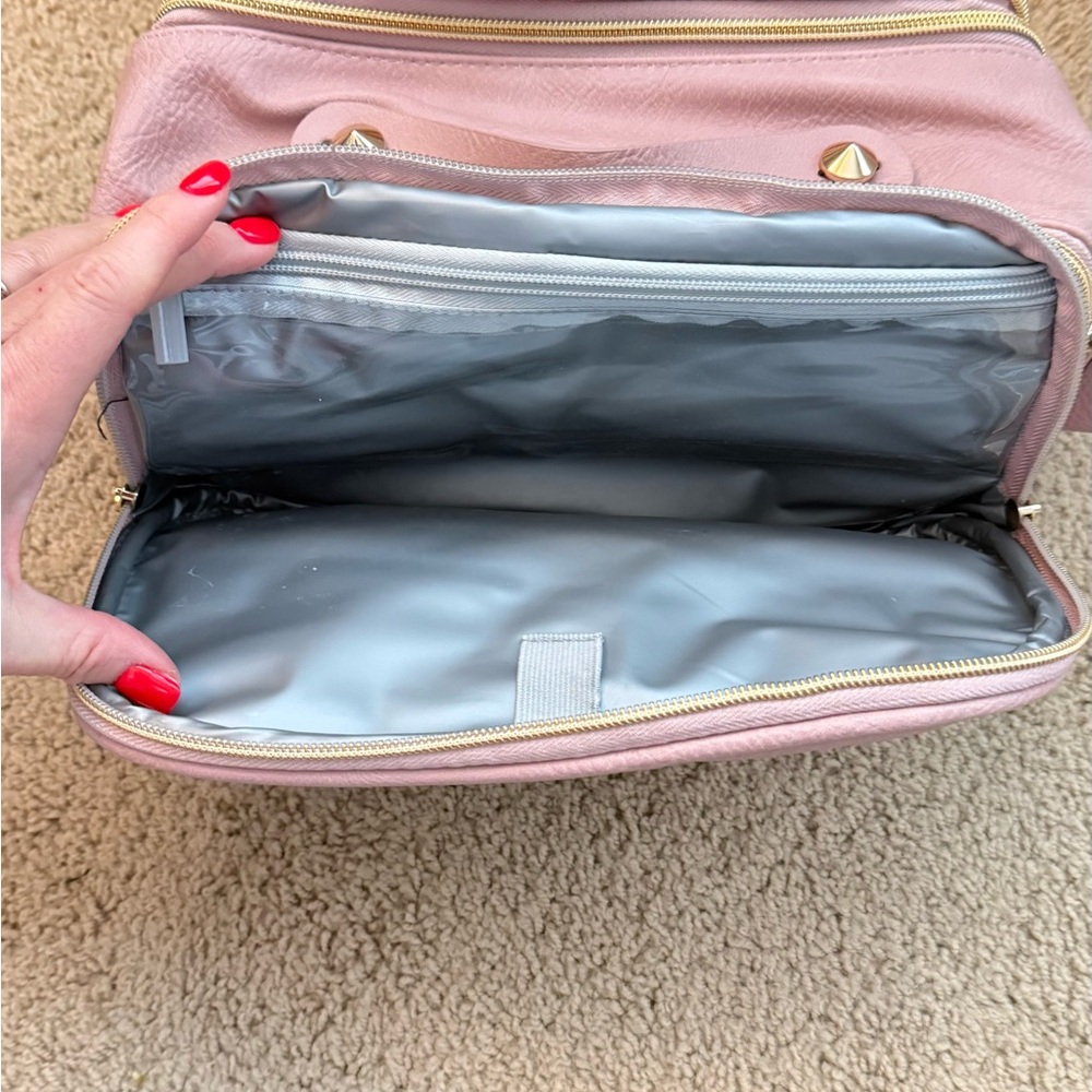 Women’s Large Pink Toiletry Bag - Picture 7 of 8